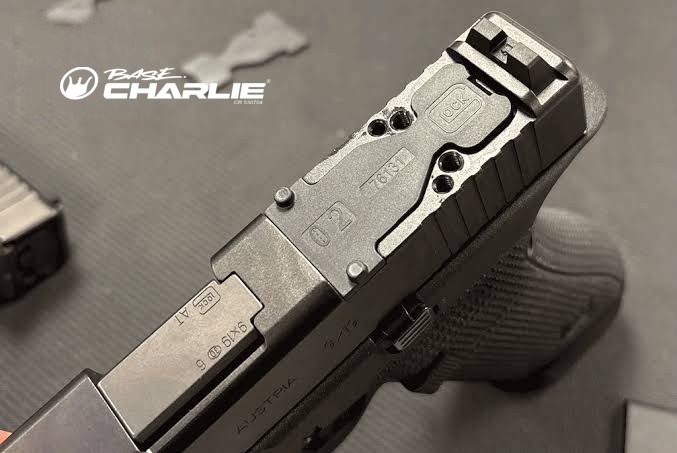 Corte para mira óptica do sistema Gen6 ORS visto de perto, em foto da Base Charlie