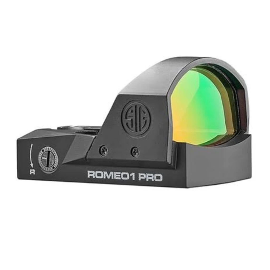 Sig Sauer Romeo1 Pro visto de baixo, mostrando o ajuste de deriva e a gravação "ROMEO1 PRO" no corpo